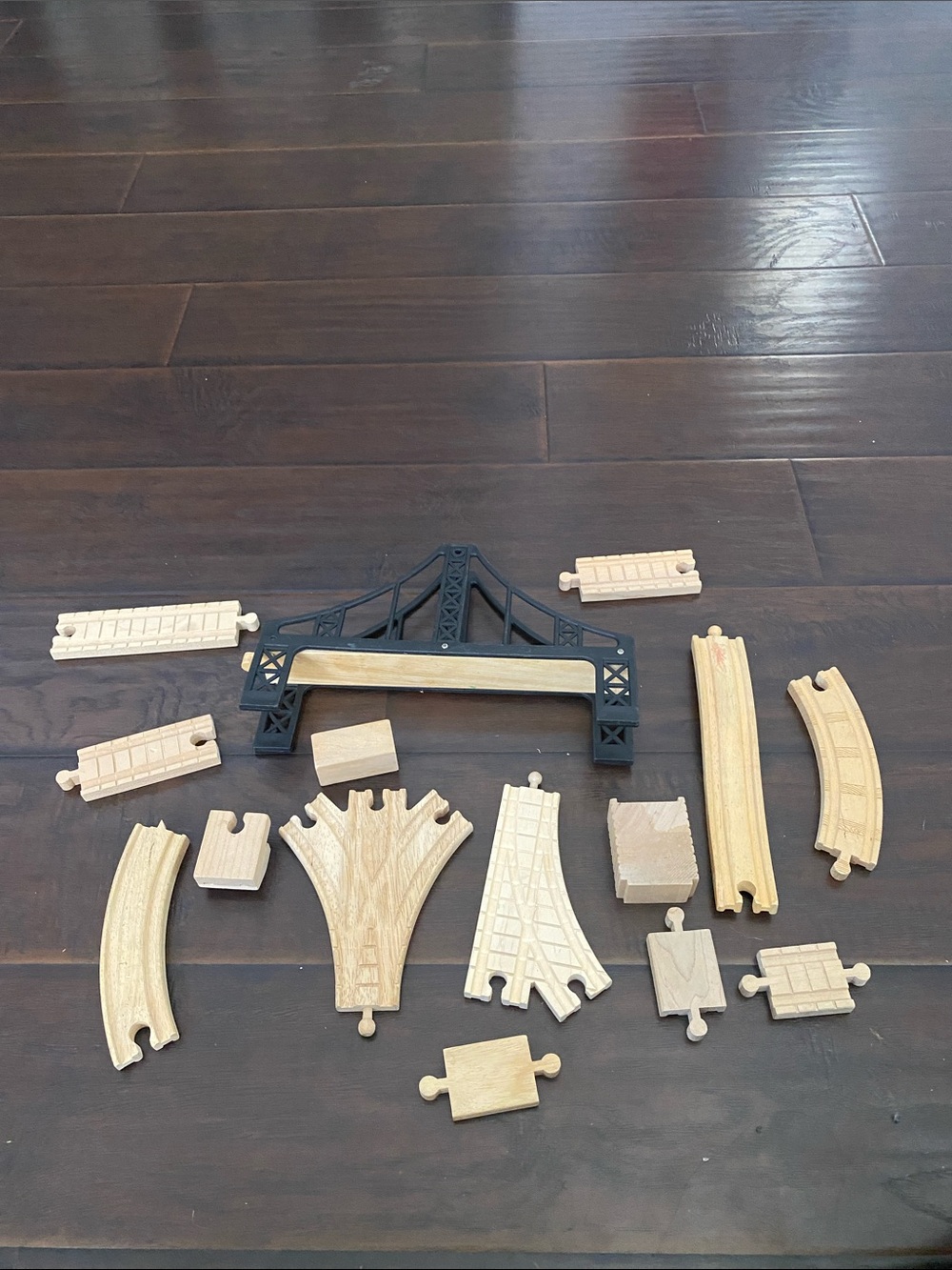 Thomas & friends train tracks 15 pieces and a bridge